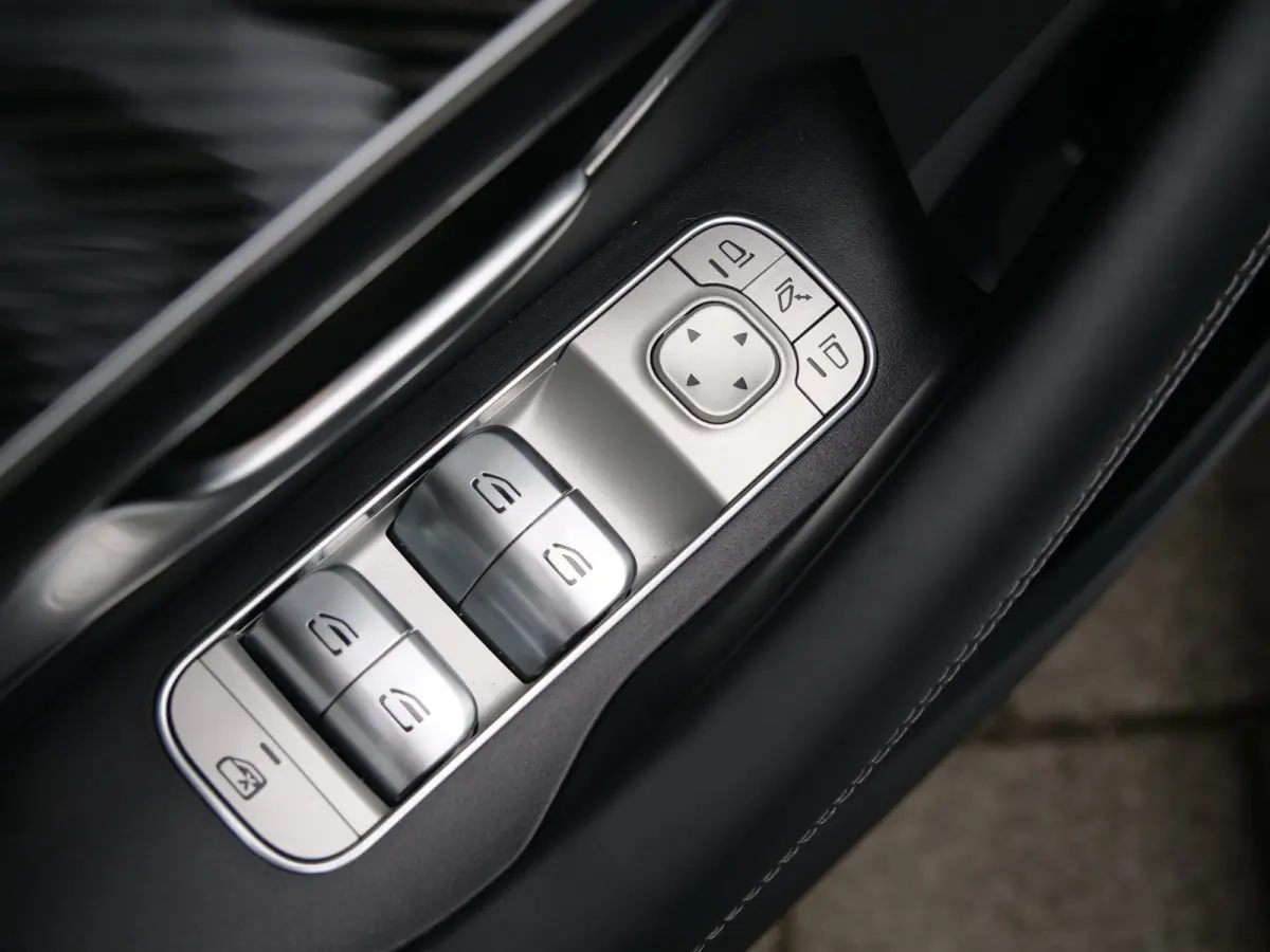 AMG 63 S 4MATIC+ Premium Plus 612 Pk Automaat Burmeister / Stoelventilatie / Pano-dak / Trekhaak / Soft-Close / Adaptive Cruise
