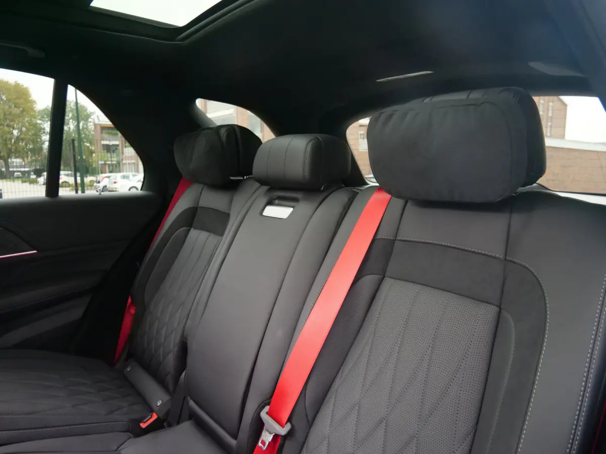 AMG 63 S 4MATIC+ Premium Plus 612 Pk Automaat Burmeister / Stoelventilatie / Pano-dak / Trekhaak / Soft-Close / Adaptive Cruise