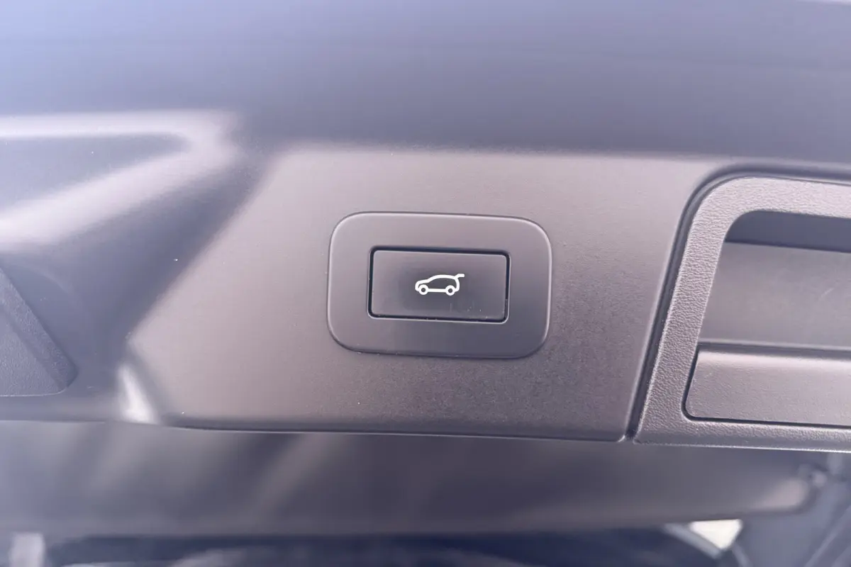 2.0 P400e S Facelift Leder Camera Meridian Memory