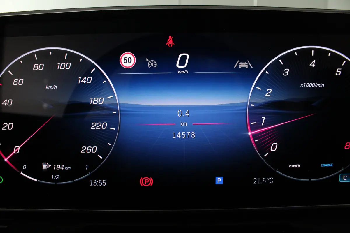 200 AMG Line > Night-pakket/Graphite Grey/High Performance LED