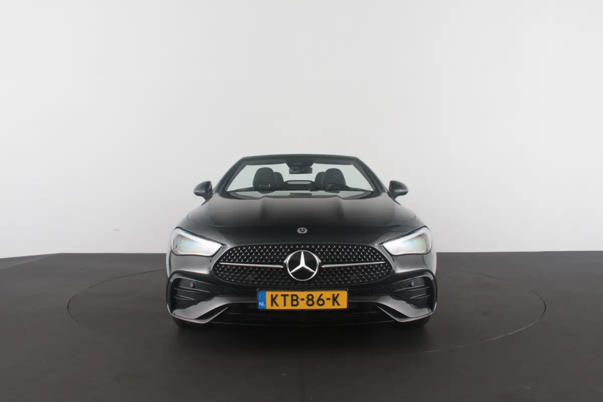 200 AMG Line > Night-pakket/Graphite Grey/High Performance LED
