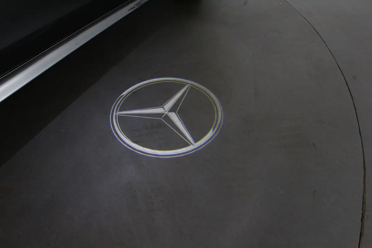 200 AMG Line > Night-pakket/Graphite Grey/High Performance LED