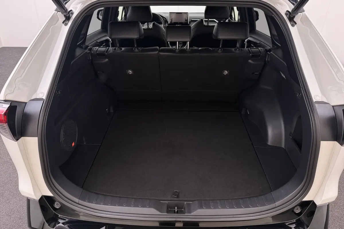 2.5 Hybrid AWD Bi-Tone Carplay Adapt. Cruise Camera
