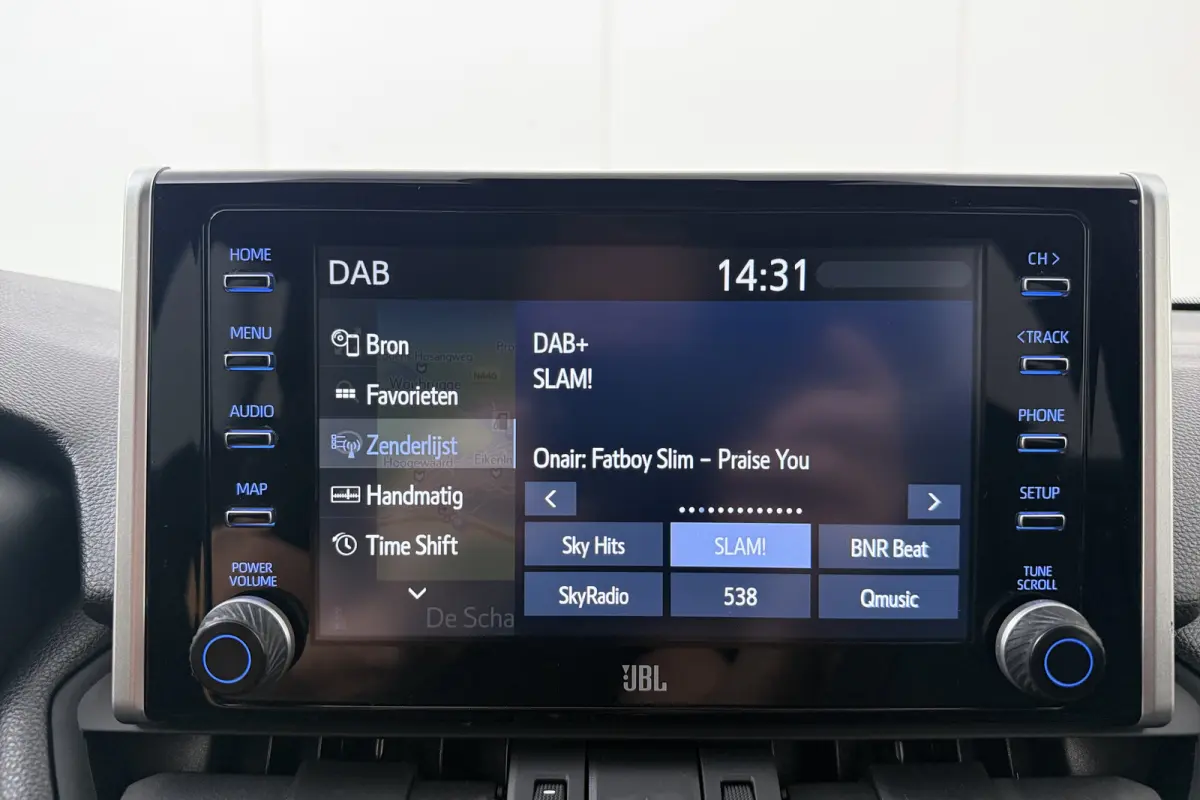 2.5 Hybrid AWD Bi-Tone Carplay Adapt. Cruise Camera