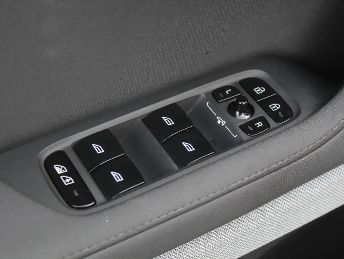 Standard Range Single Motor 69 kWh PILOTPACK | SOH 95% | CARPLAY | 360CAMERA | ADAPCRUISE | WEGKLAPTRHAAK | LMV19 | CLIMATE | STOELVERW | MEMSTOEL | DAB | LED