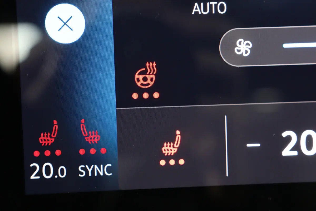 First Plus 58 kWh | Cruise Control Adaptief | Panoramadak | Stoel-/stuurverwarming | Camera | Parkeersensoren | Matrix LED | Apple Carplay & Android Auto