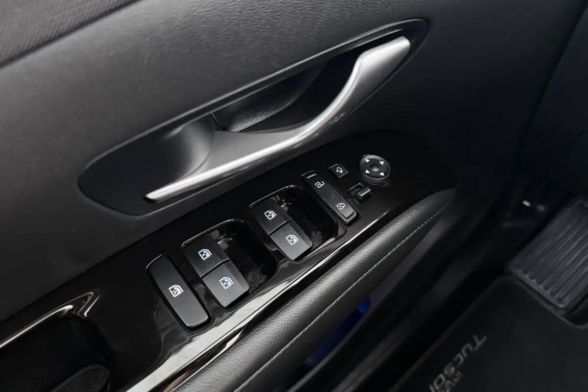 1.6 T-GDI PHEV Premium 4WD 360* Camera Memory Adapt.Cruise