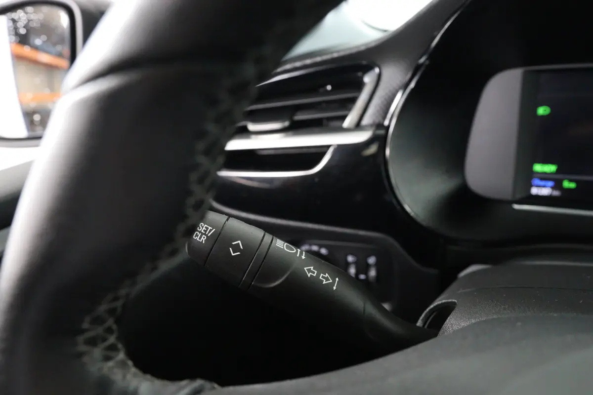 Elegance 50 kWh | SOH 90% | Navigatie | Parkeersensoren | Stoel & Stoelverwarming | Climate Control | Cruise Control | Apple Carplay & Android Auto |