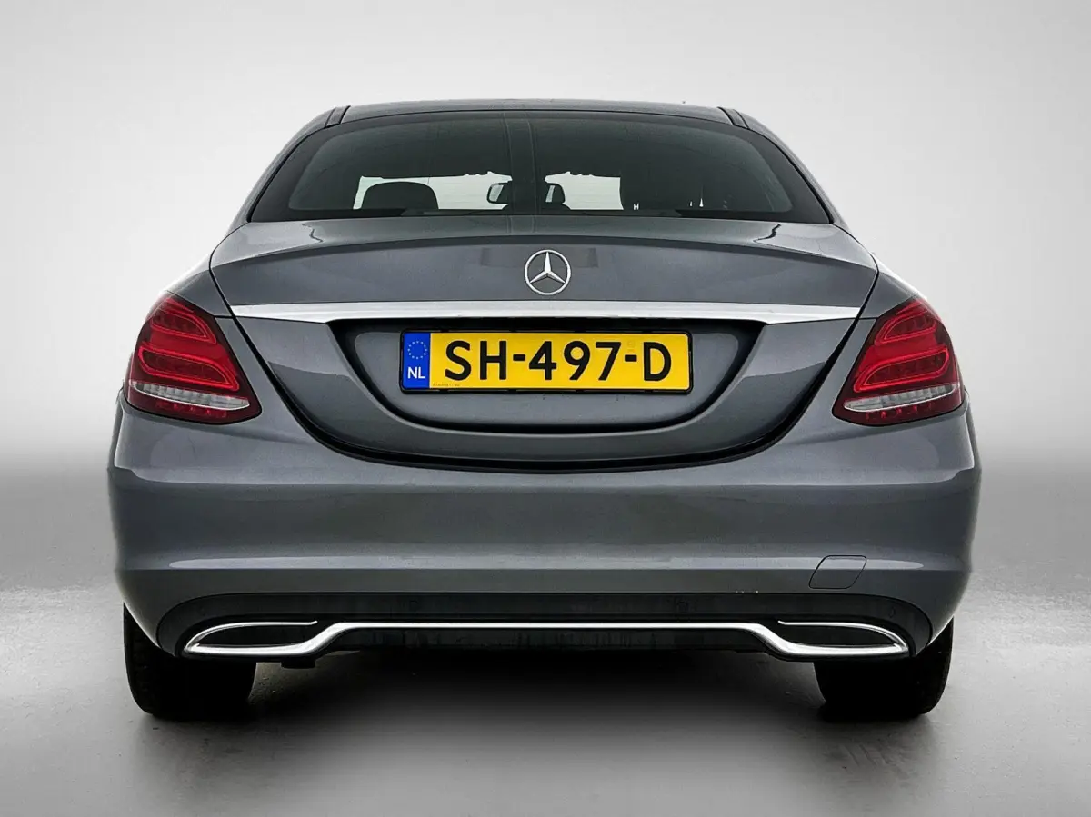 180 Premium | ACHTERUITRIJCAMERA | STOELVERWARMING | TREKHAAK | NAVIGATIE | PARKEERSENSOREN | LED VERLICHTING | CRUISE CONTROL | BLUETOOTH | DYNAMIC SELECT | DODEHOEKSENSOREN | SFEERVERLICHT