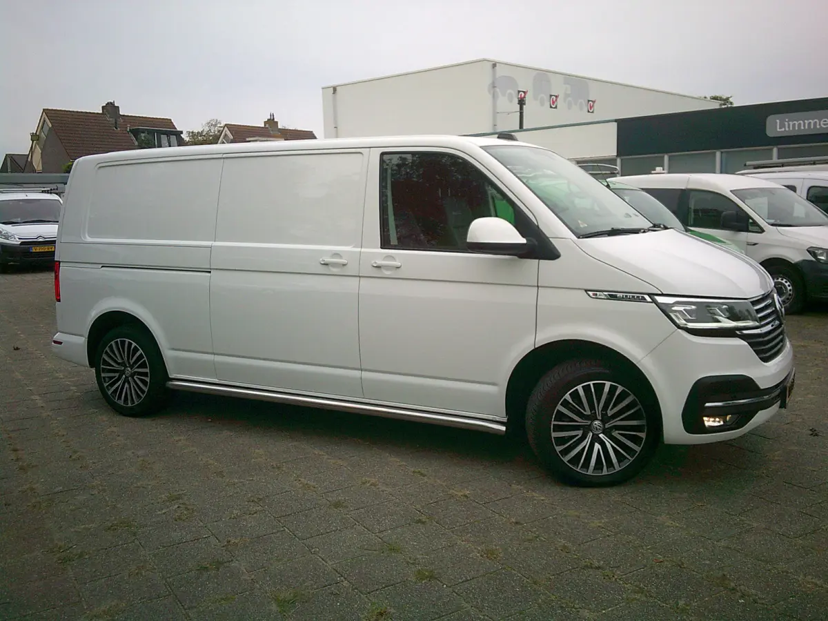 2.0 TDI L2H1 28 Bulli VOORZIEN VAN AIRCO+CRUISE+NAVIGATIE !!!!