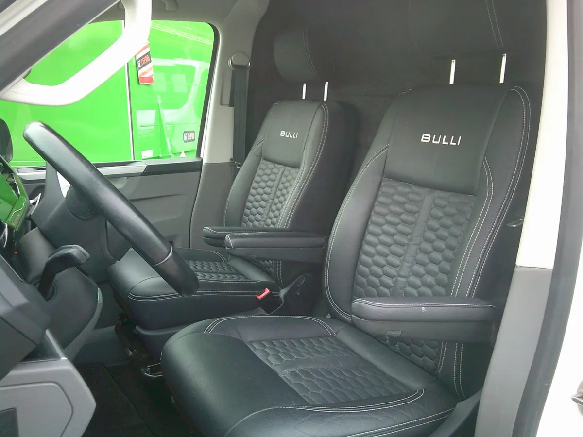 2.0 TDI L2H1 28 Bulli VOORZIEN VAN AIRCO+CRUISE+NAVIGATIE !!!!