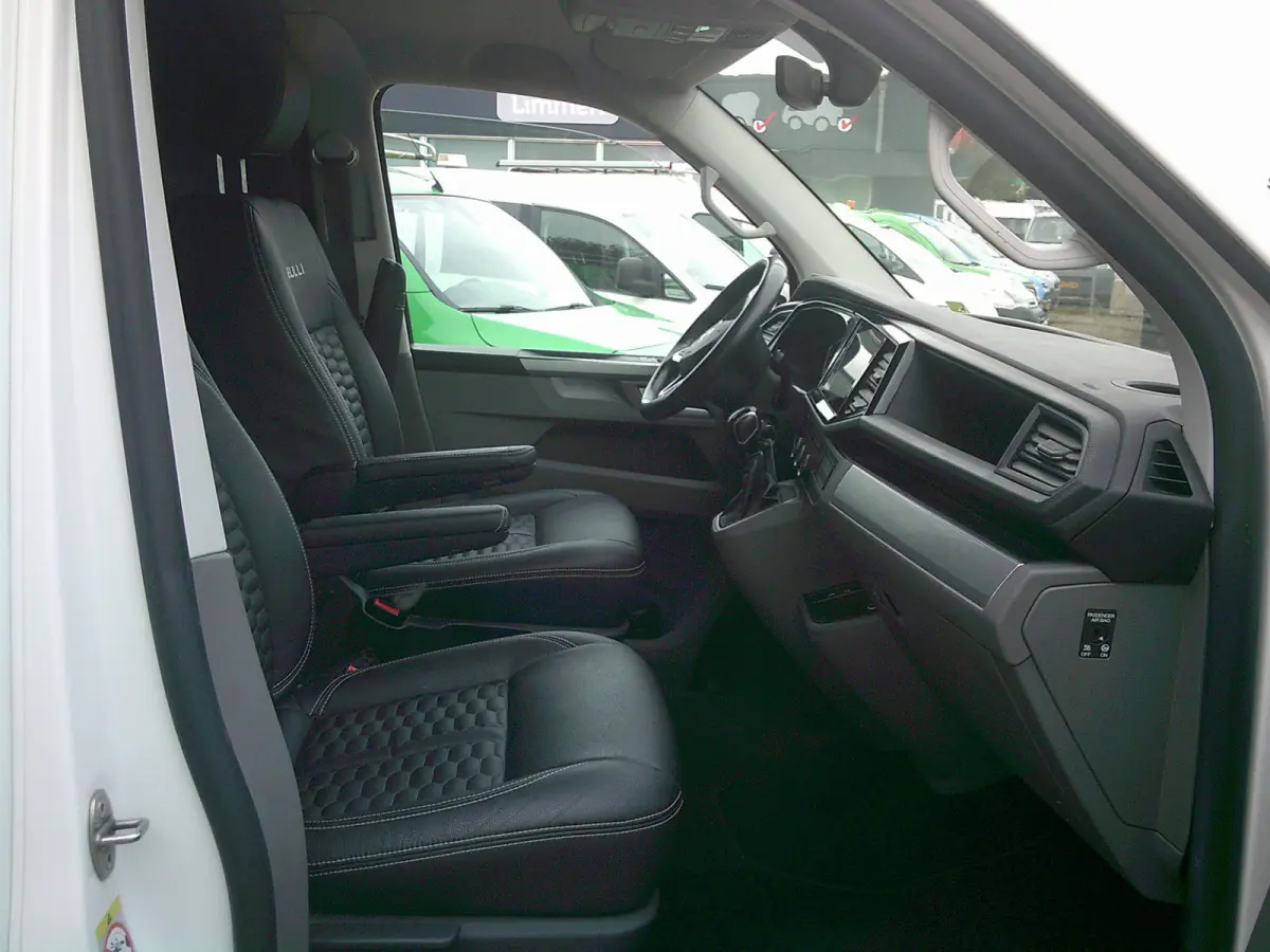 2.0 TDI L2H1 28 Bulli VOORZIEN VAN AIRCO+CRUISE+NAVIGATIE !!!!