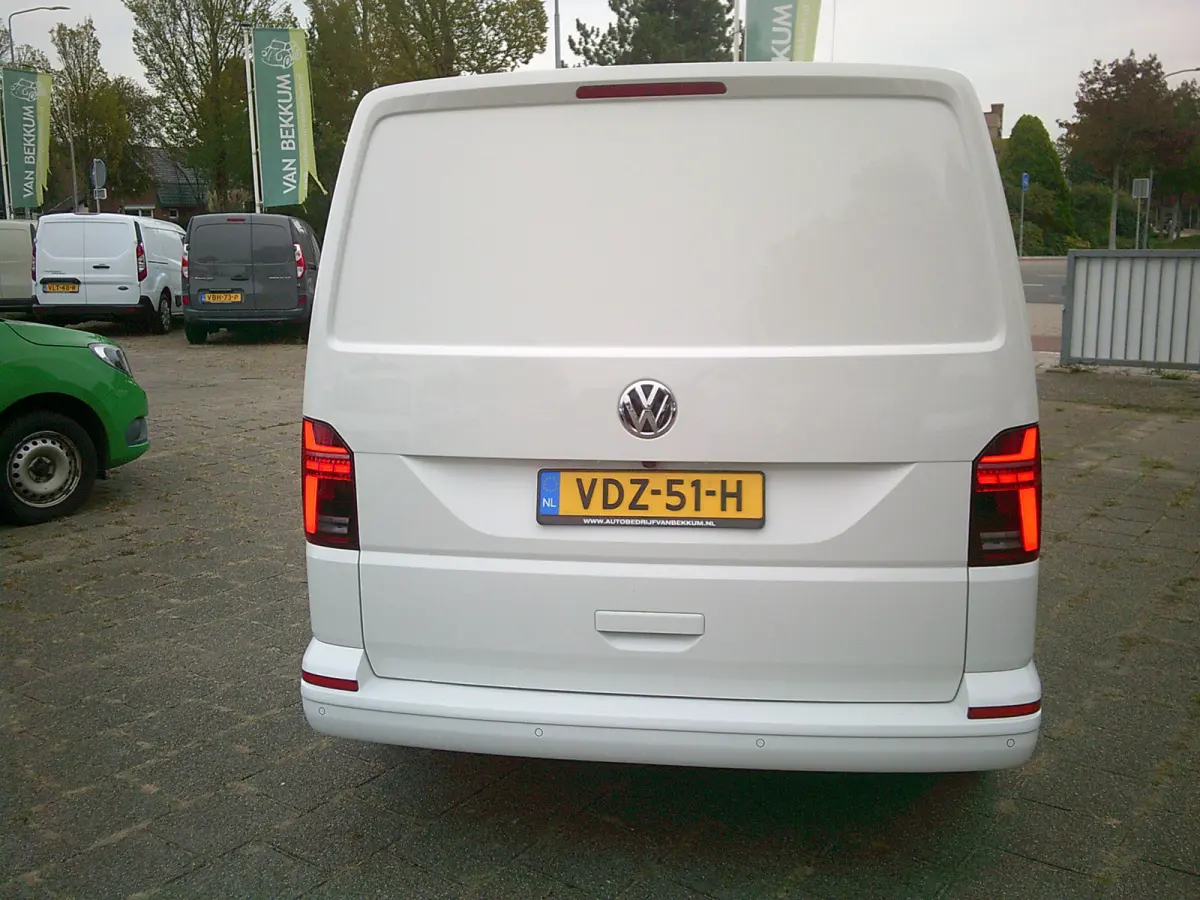 2.0 TDI L2H1 28 Bulli VOORZIEN VAN AIRCO+CRUISE+NAVIGATIE !!!!