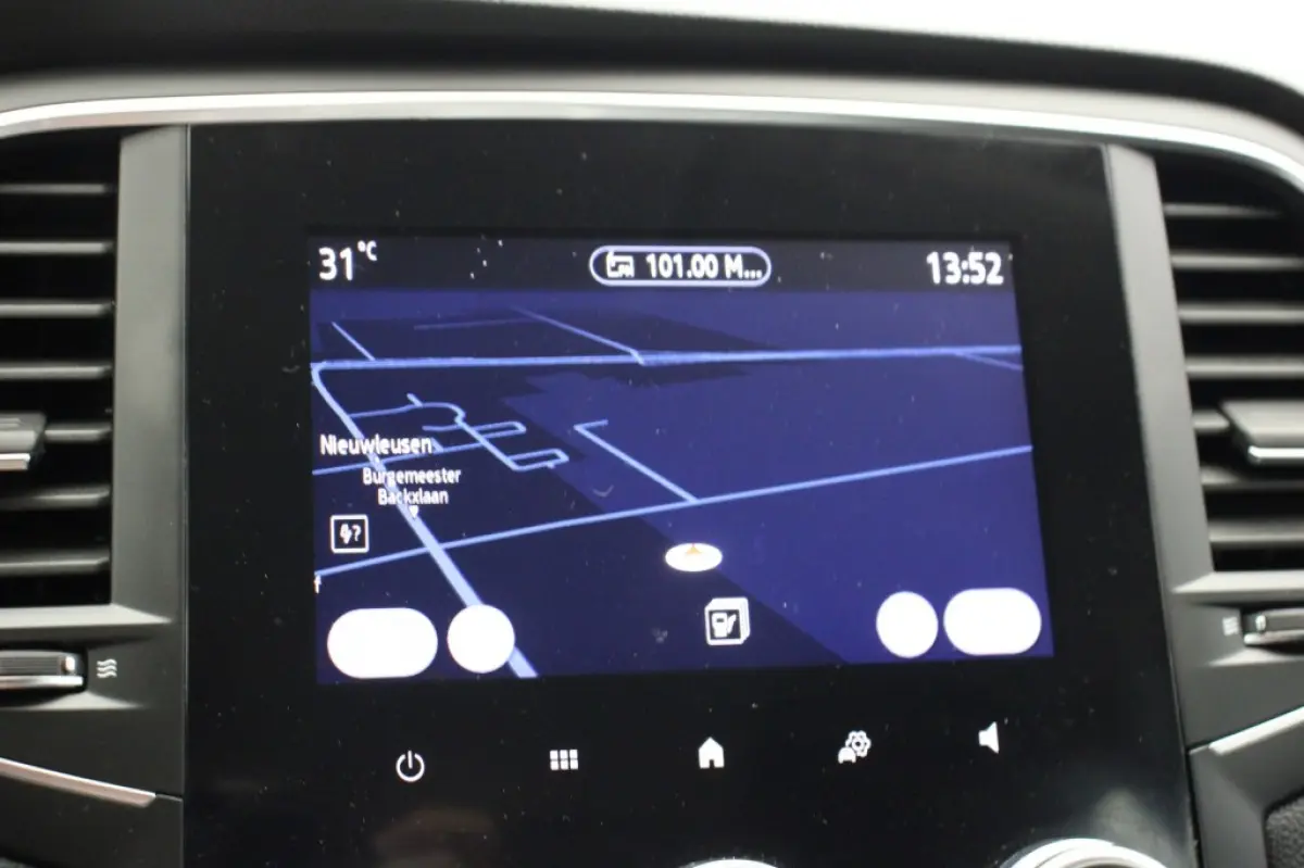 Estate 1.6 E-Tech Plug-In Hybrid 160 Business Zen - Digitaal Cockpit, Carplay, Camera