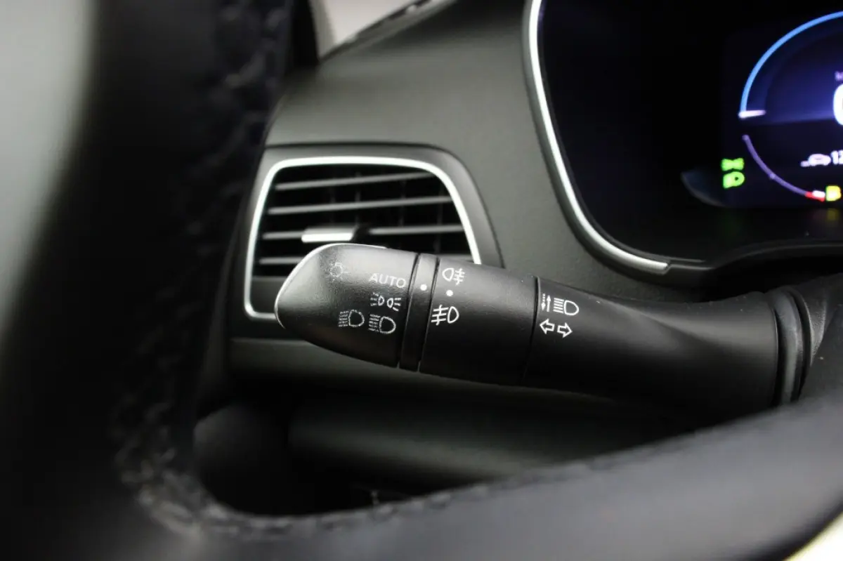 Estate 1.6 E-Tech Plug-In Hybrid 160 Business Zen - Digitaal Cockpit, Carplay, Camera