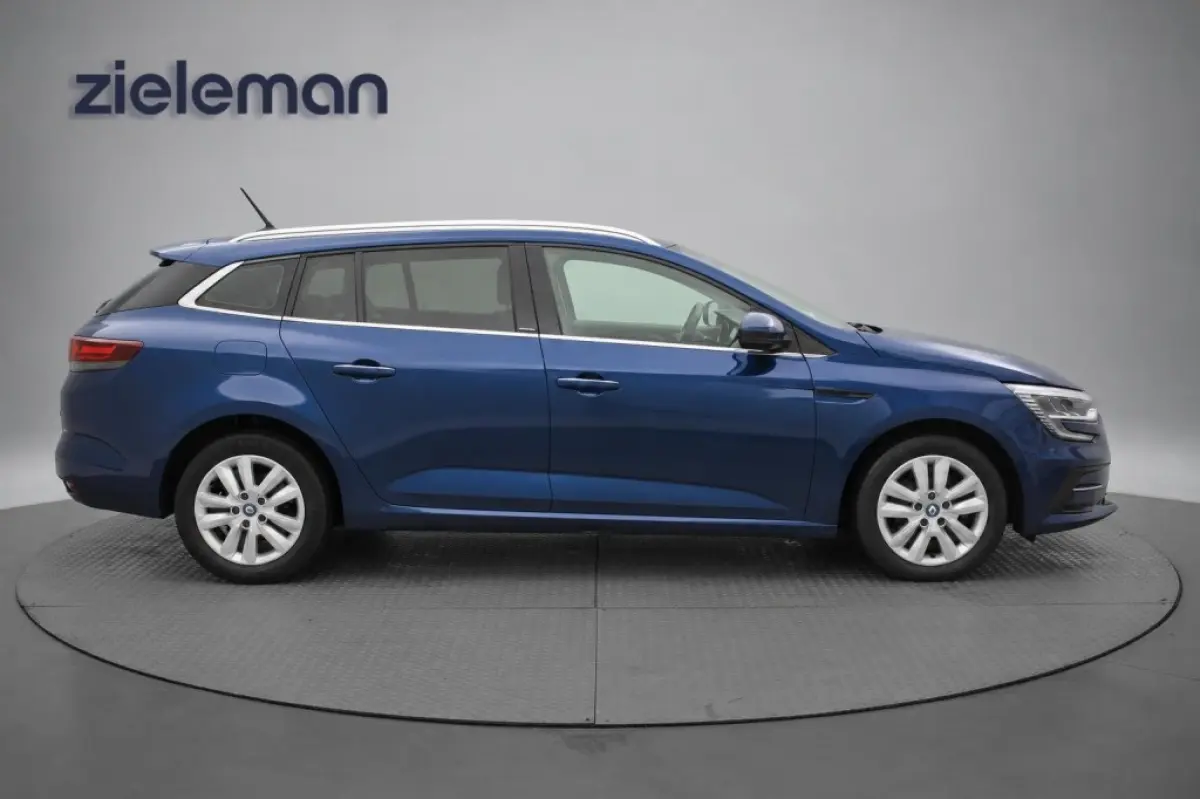 Estate 1.6 E-Tech Plug-In Hybrid 160 Business Zen - Digitaal Cockpit, Carplay, Camera