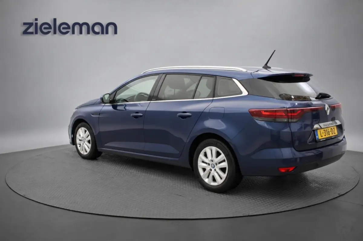 Estate 1.6 E-Tech Plug-In Hybrid 160 Business Zen - Digitaal Cockpit, Carplay, Camera
