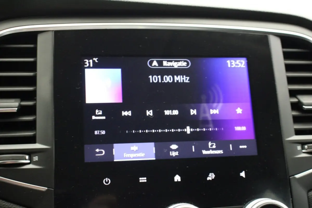 Estate 1.6 E-Tech Plug-In Hybrid 160 Business Zen - Digitaal Cockpit, Carplay, Camera