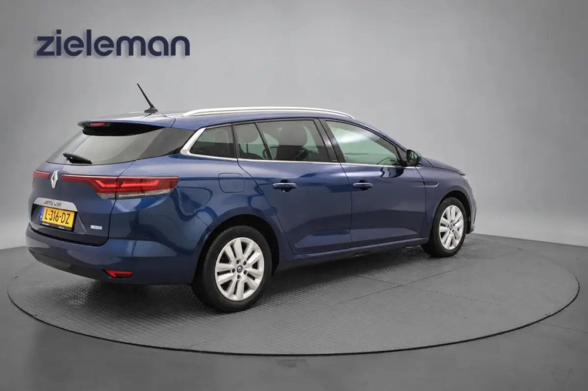 Estate 1.6 E-Tech Plug-In Hybrid 160 Business Zen - Digitaal Cockpit, Carplay, Camera