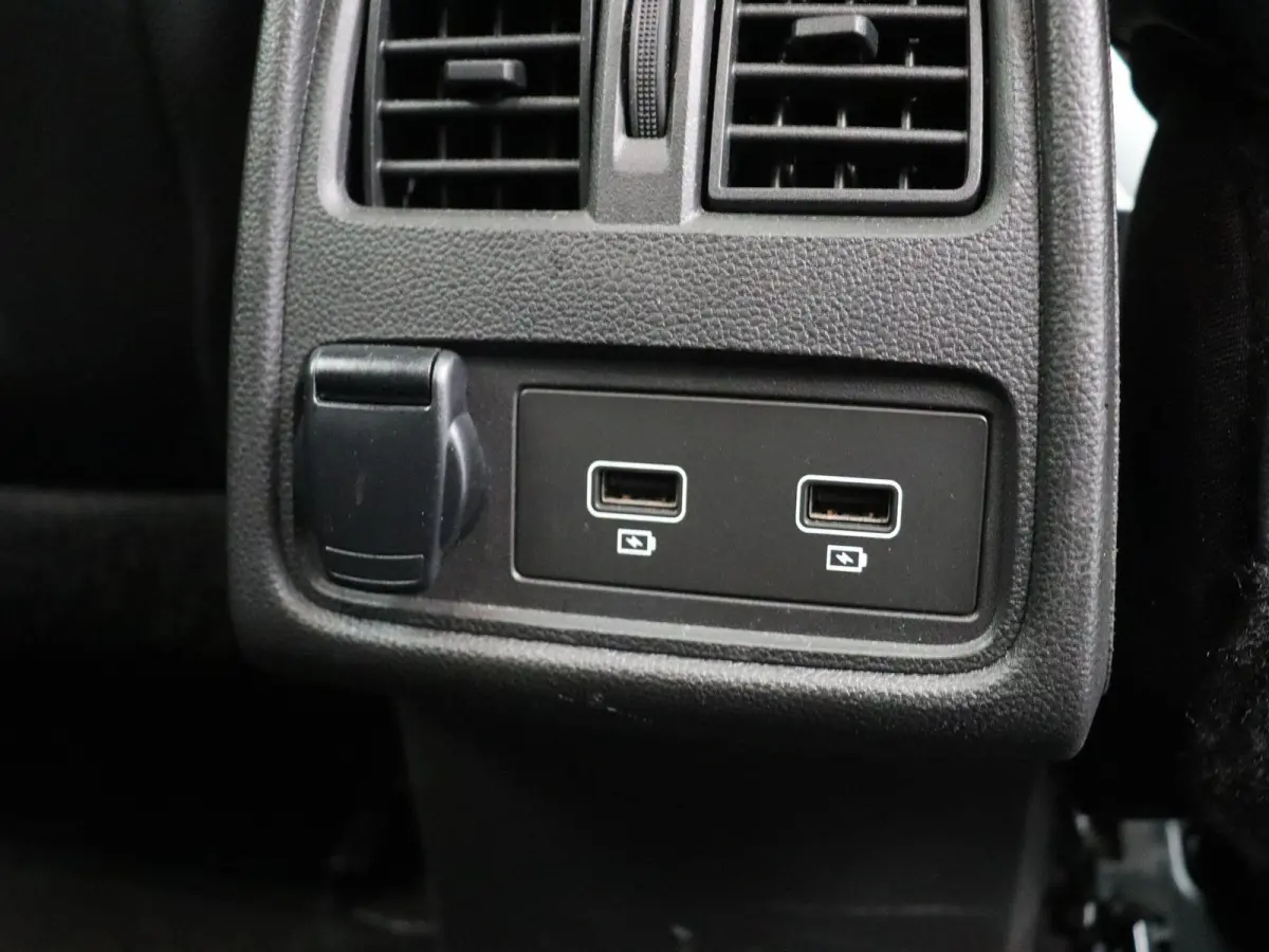 1.3 mild hybrid 140 techno | Schuif en Kanteldak | Navigatie | Achteruitrijcamera | Climate Control |