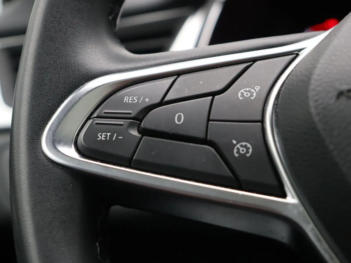 1.3 mild hybrid 140 techno | Schuif en Kanteldak | Navigatie | Achteruitrijcamera | Climate Control |