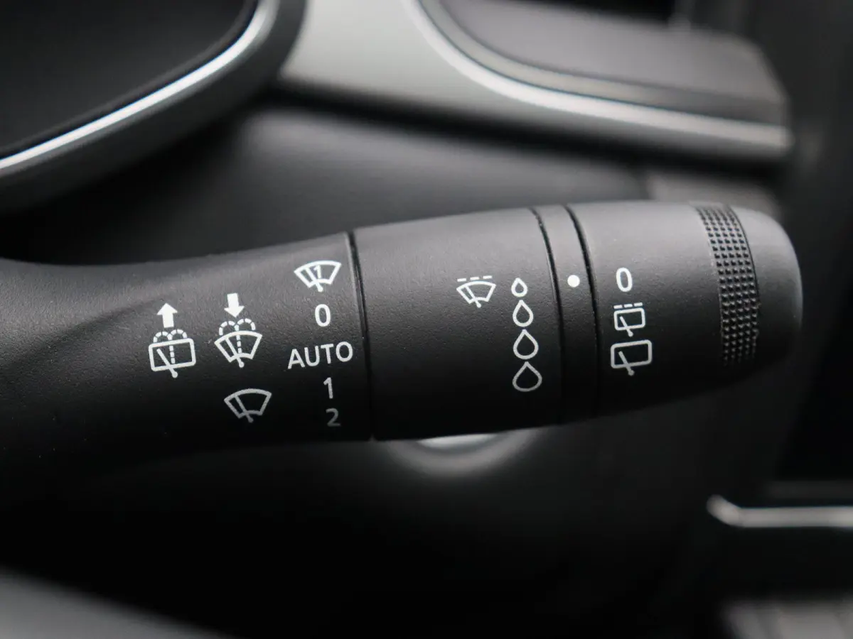 1.3 mild hybrid 140 techno | Schuif en Kanteldak | Navigatie | Achteruitrijcamera | Climate Control |