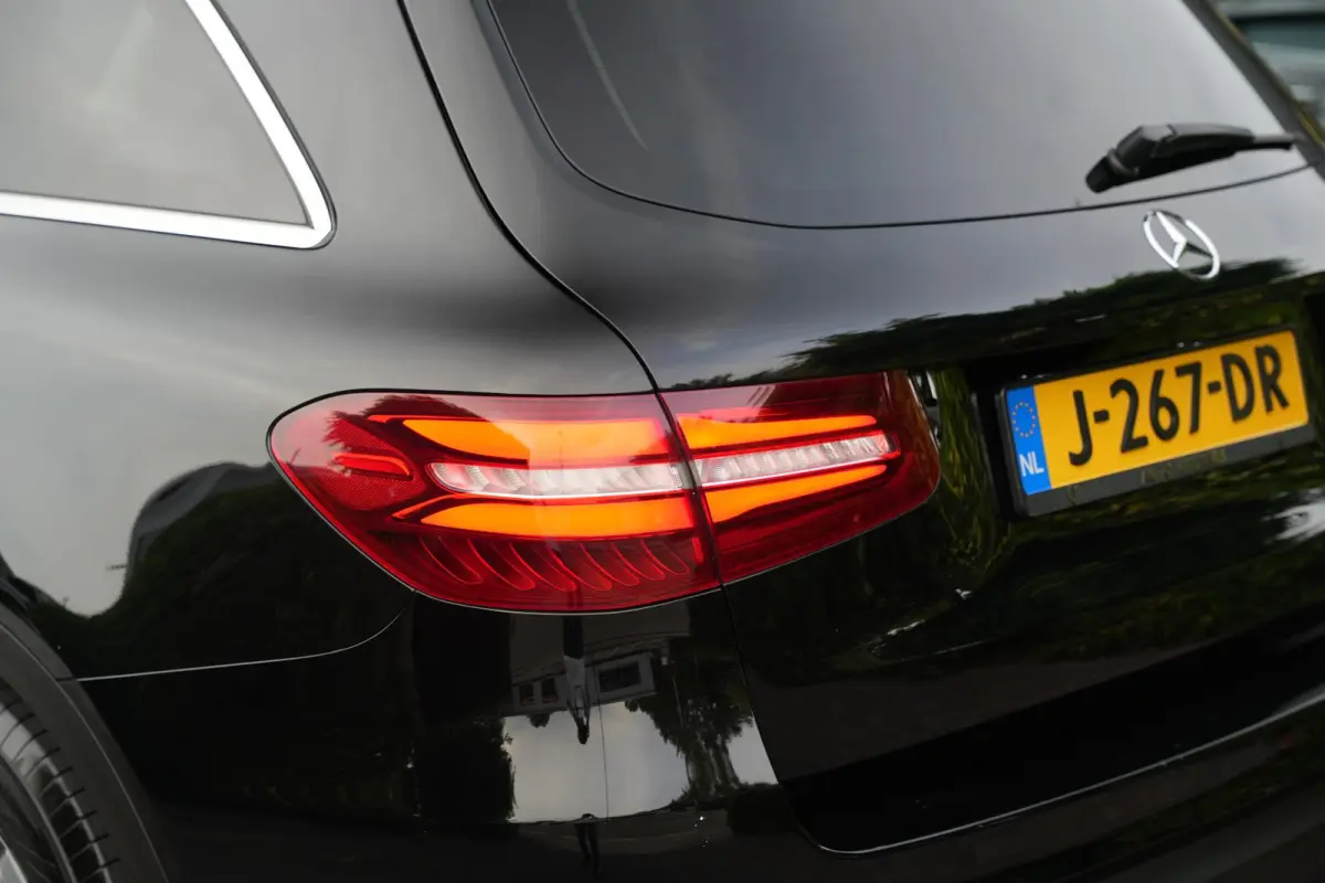 250 d 4MATIC Prestige Panoramadak Leer Stoelverwarming PDC 17''LM