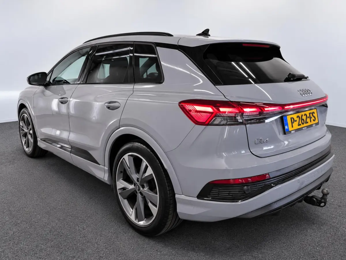 40 Launch Edition S Competition SoH 97%SONOS Carplay Navi PDC VA  CAmera S-2 x S-Line 20" LM Velgen Navi Virtual Adaptive Cruise Ambiente Premium Trekhaak