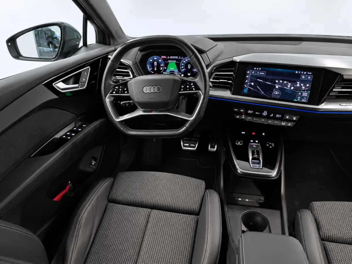 40 Launch Edition S Competition SoH 97%SONOS Carplay Navi PDC VA  CAmera S-2 x S-Line 20" LM Velgen Navi Virtual Adaptive Cruise Ambiente Premium Trekhaak