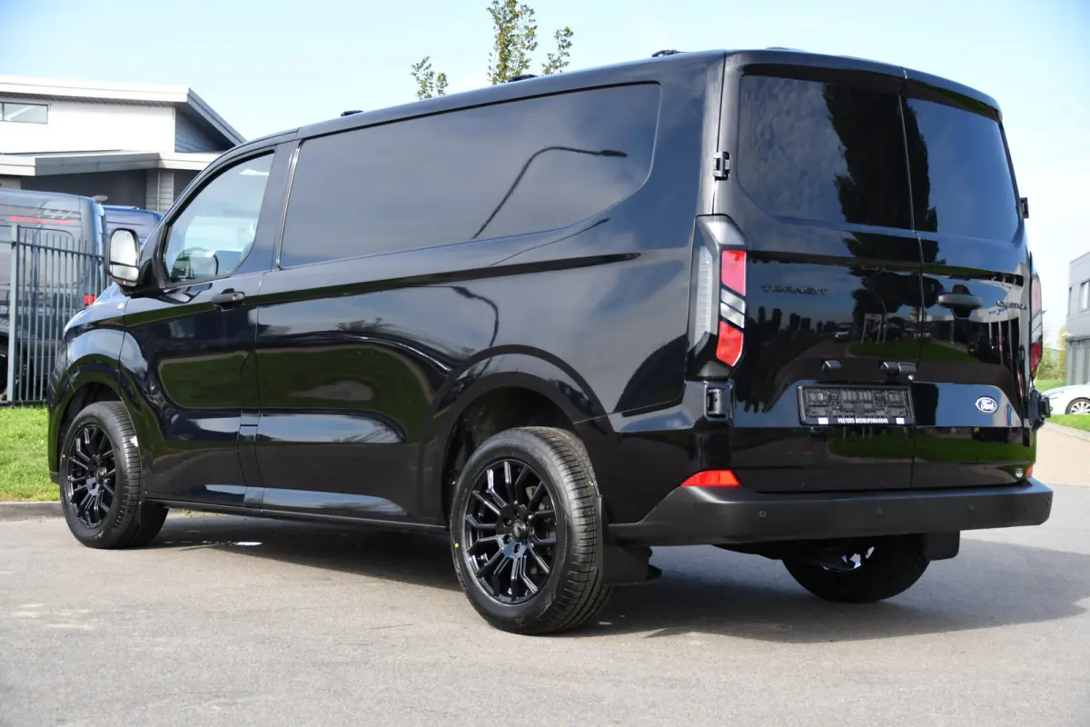 300 2.0 TDCI L1H1 Black Edition Cruise, Camera, Carplay, LED, 136pk, Automaat, NAVI, Airco, Multimedia, Uniek!