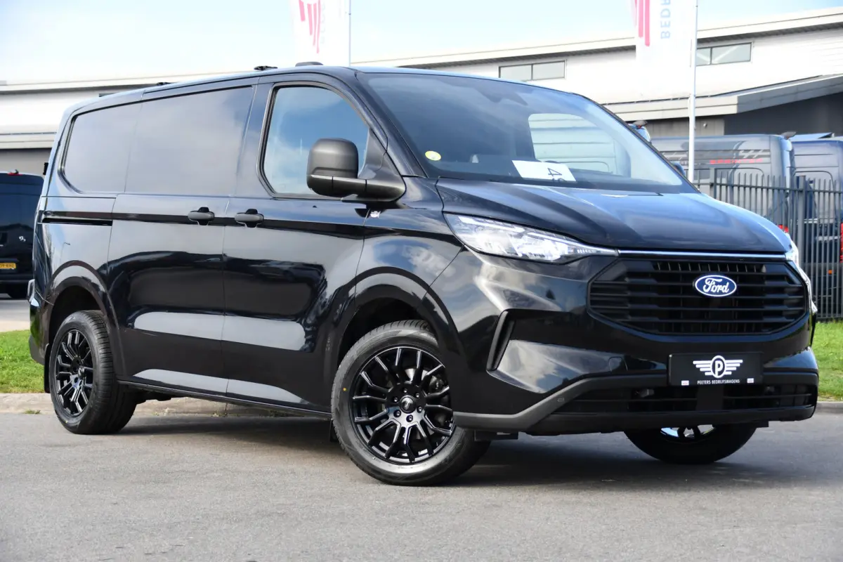 300 2.0 TDCI L1H1 Black Edition Cruise, Camera, Carplay, LED, 136pk, Automaat, NAVI, Airco, Multimedia, Uniek!