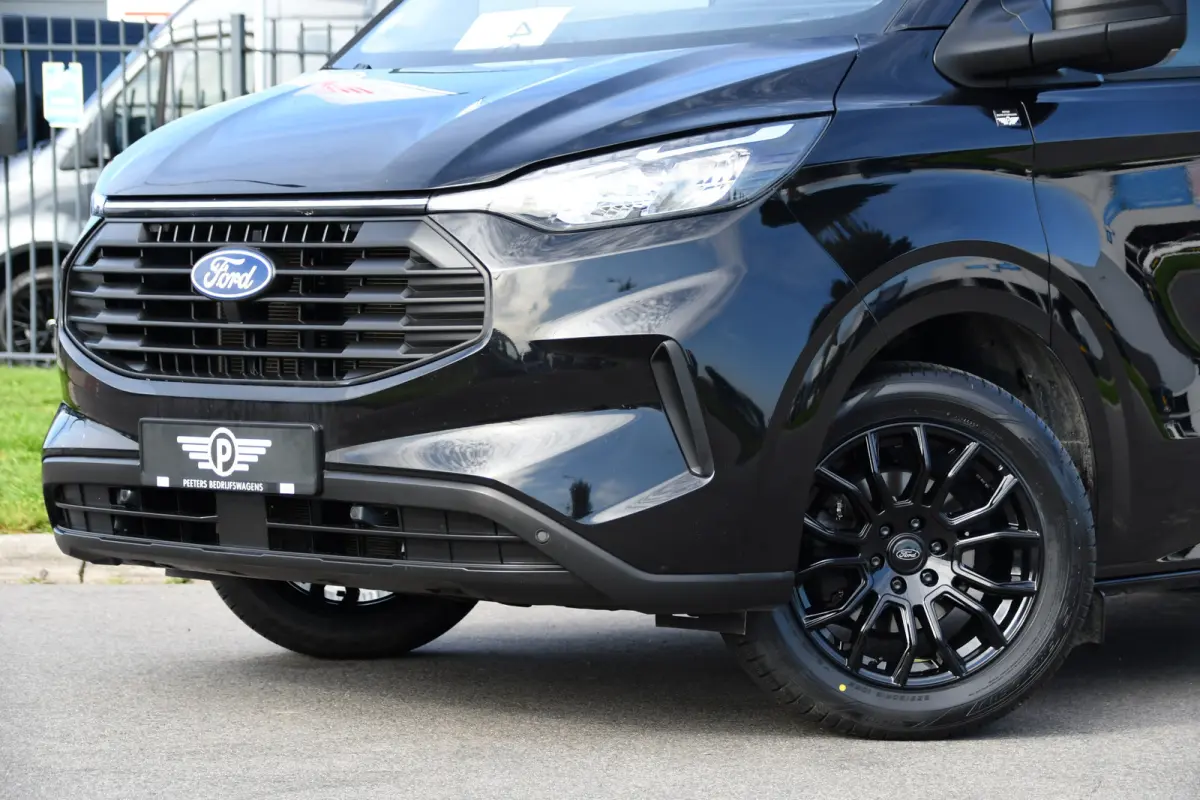 300 2.0 TDCI L1H1 Black Edition Cruise, Camera, Carplay, LED, 136pk, Automaat, NAVI, Airco, Multimedia, Uniek!