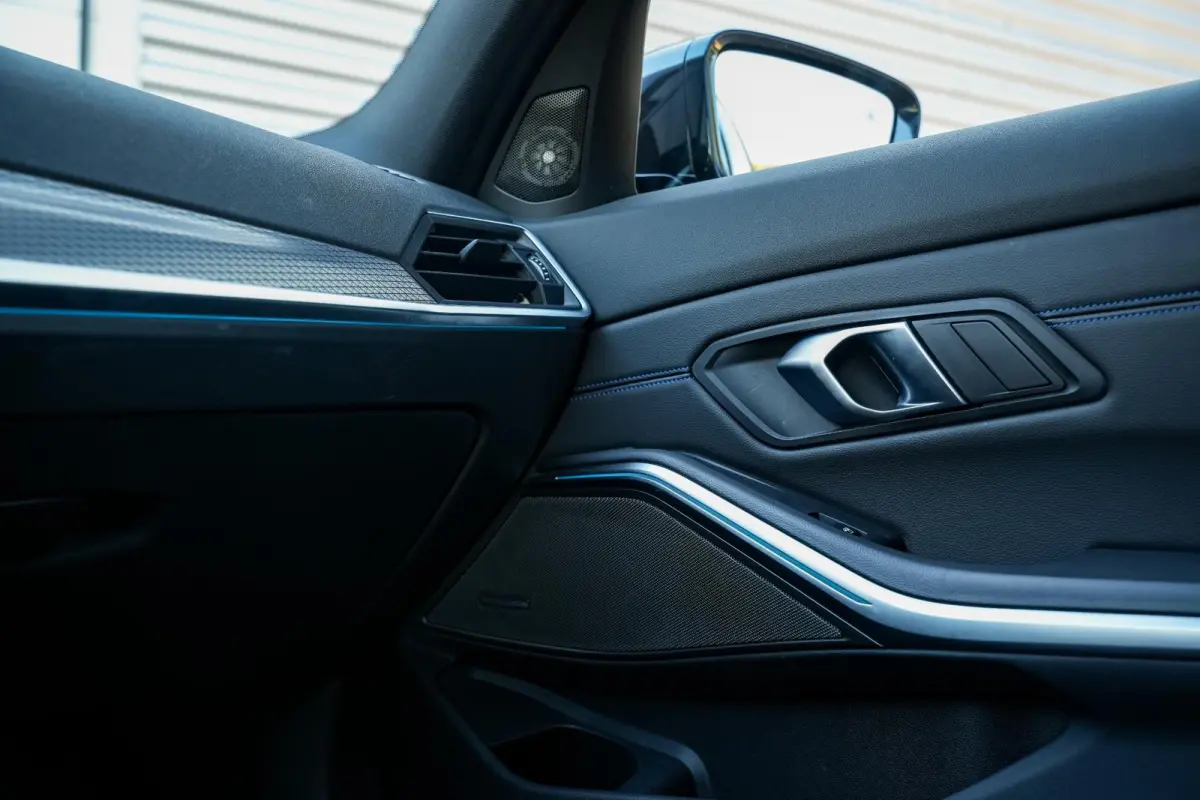 330e xDrive M Pakket Panoramadak HUD Camera ACC Harman Kardon