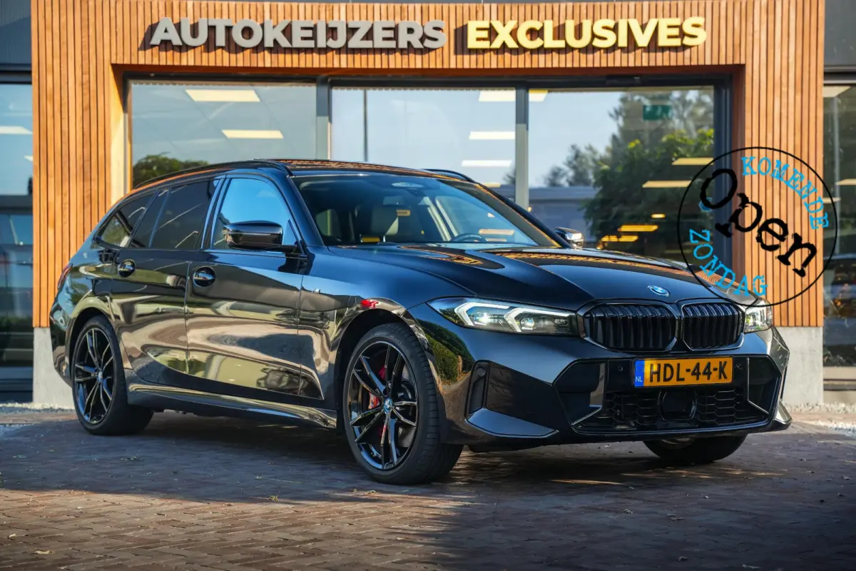 330e xDrive M Pakket Panoramadak HUD Camera ACC Harman Kardon
