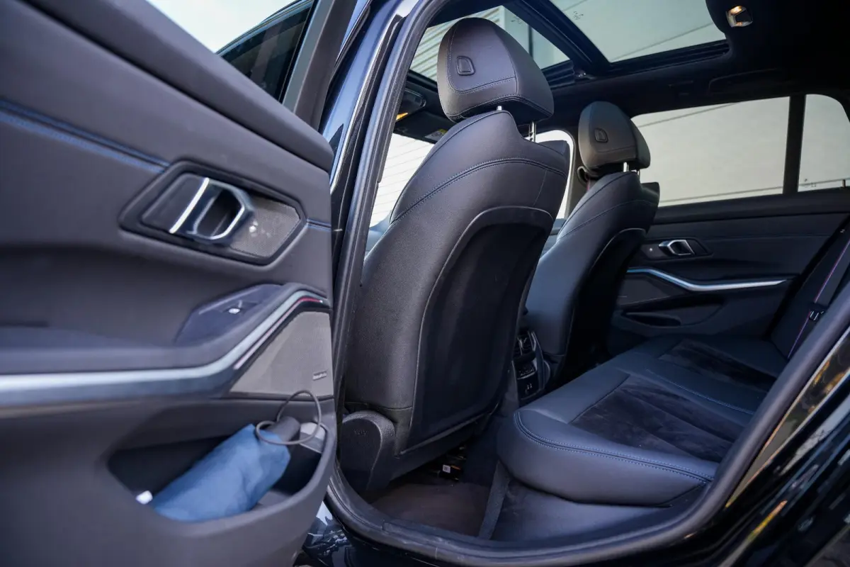 330e xDrive M Pakket Panoramadak HUD Camera ACC Harman Kardon
