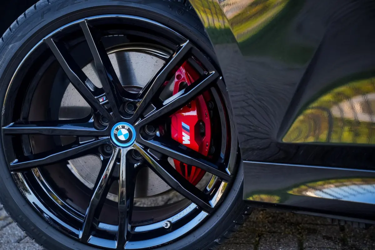 330e xDrive M Pakket Panoramadak HUD Camera ACC Harman Kardon