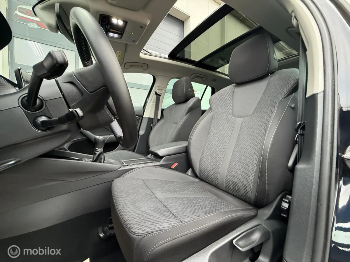 1.0 TSI Business Edition Plus Pano Trekhk