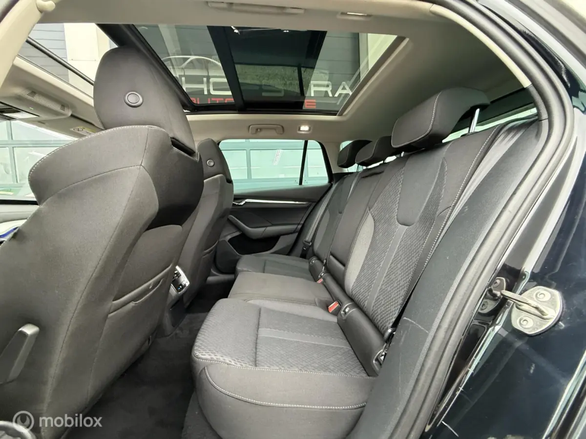 1.0 TSI Business Edition Plus Pano Trekhk