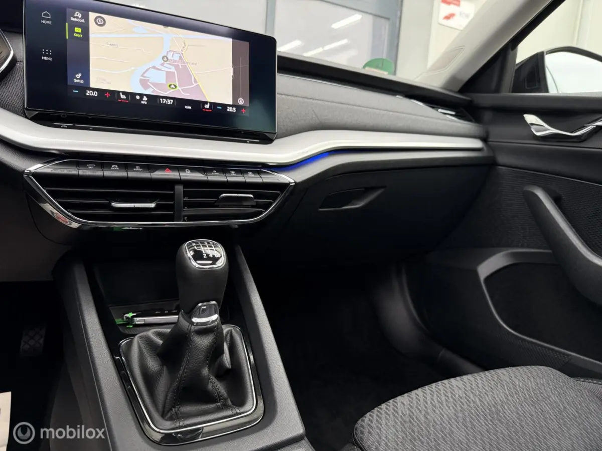 1.0 TSI Business Edition Plus Pano Trekhk