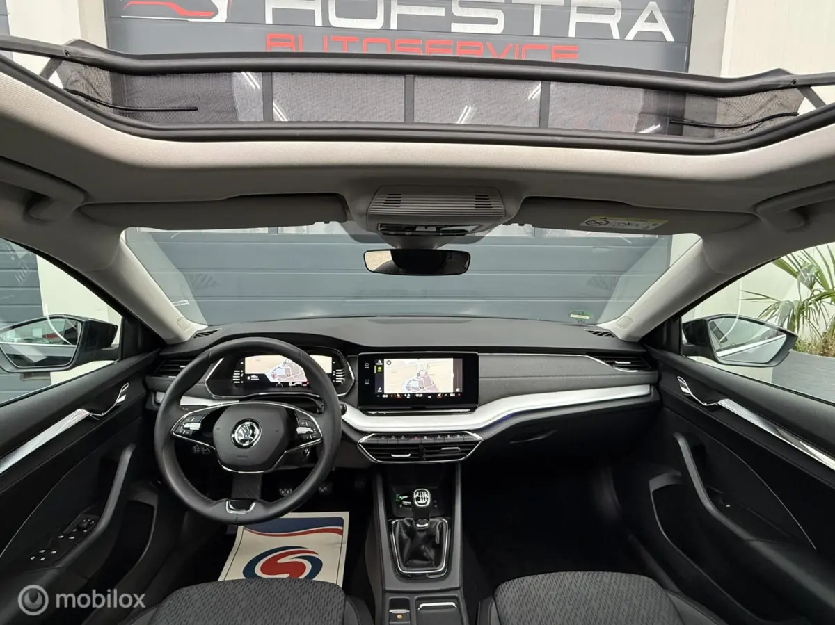 1.0 TSI Business Edition Plus Pano Trekhk