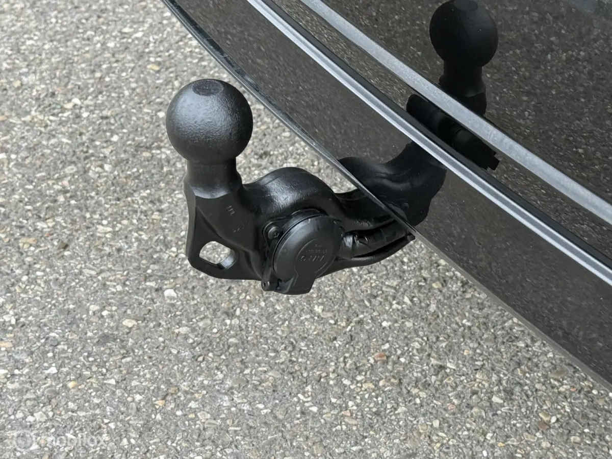 1.5 e-TSI Sportline Aut. Trekhk Schaalstoellen