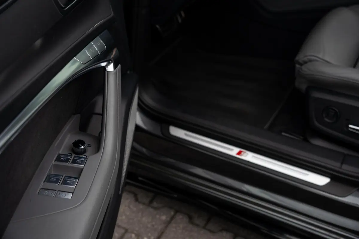 55 quattro TFSI 340PK|2e Eig.|Bang & Olufson 4D|Achteras besturing|BTW|Matrix|RS-Zetels|Panorama|Trekhaak|Dealer Onderhouden
