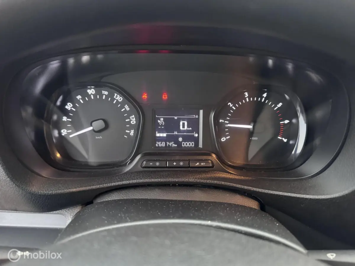 Bestel 226S 1.6 BlueHDI 115 Premium