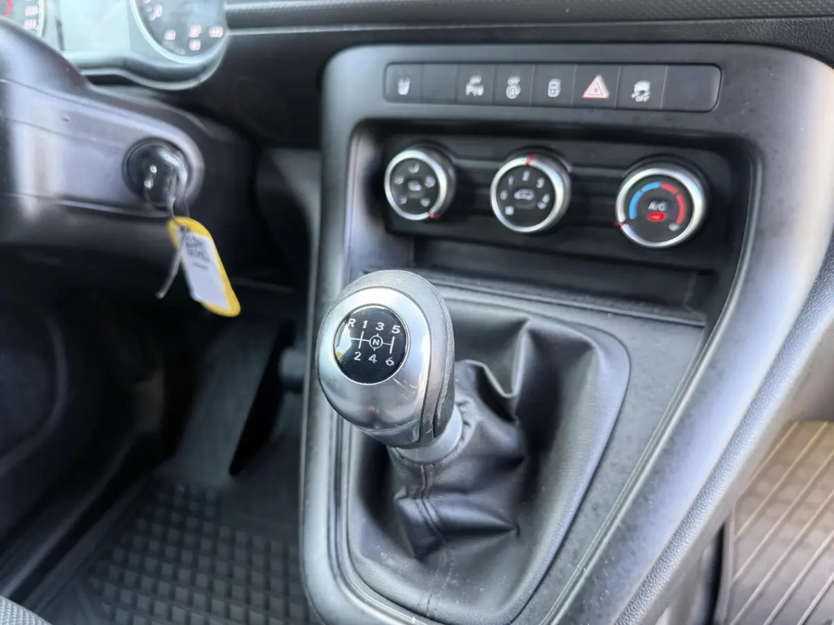 bestel 110 Airco*Cruise*Pdc*3 Zits*Stoelverw.Apple Carplay