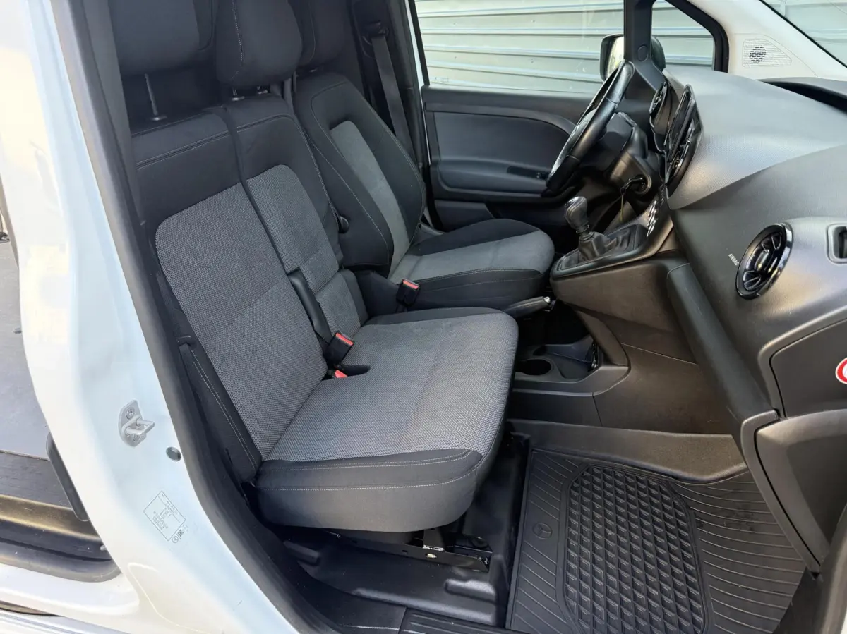 bestel 110 Airco*Cruise*Pdc*3 Zits*Stoelverw.Apple Carplay