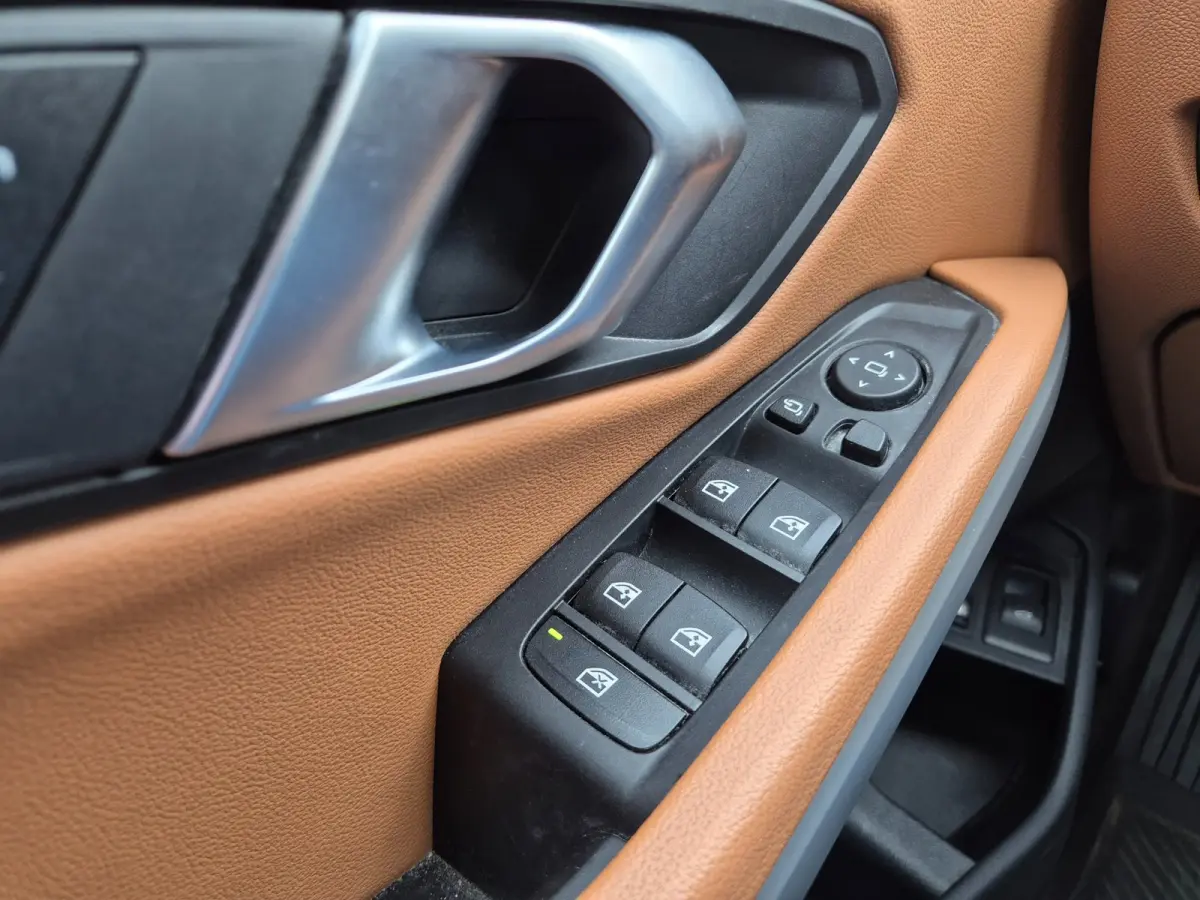 330e Business Edition Plus - M Sport - Leder - Navigatie - Camera - Cruise - Clima - Elektr Trekhaak