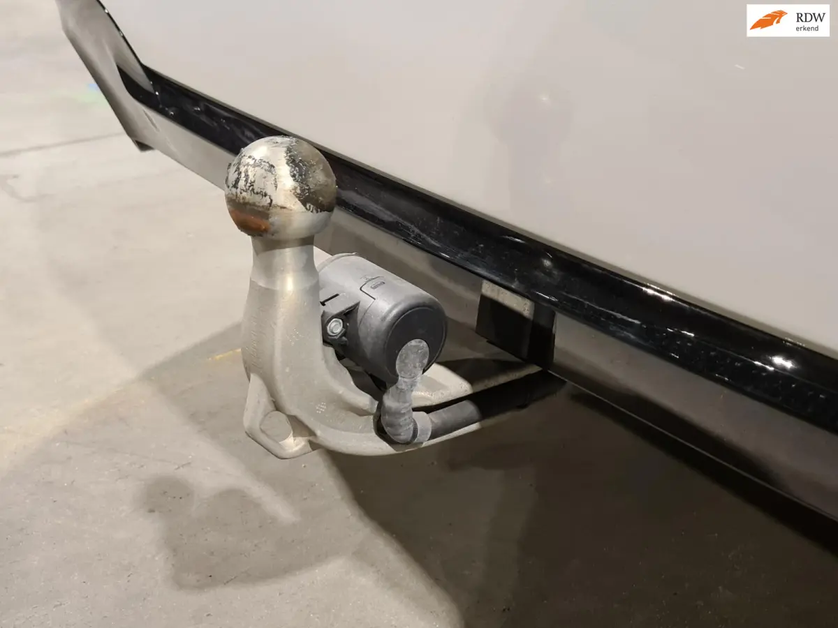 330e Business Edition Plus - M Sport - Leder - Navigatie - Camera - Cruise - Clima - Elektr Trekhaak