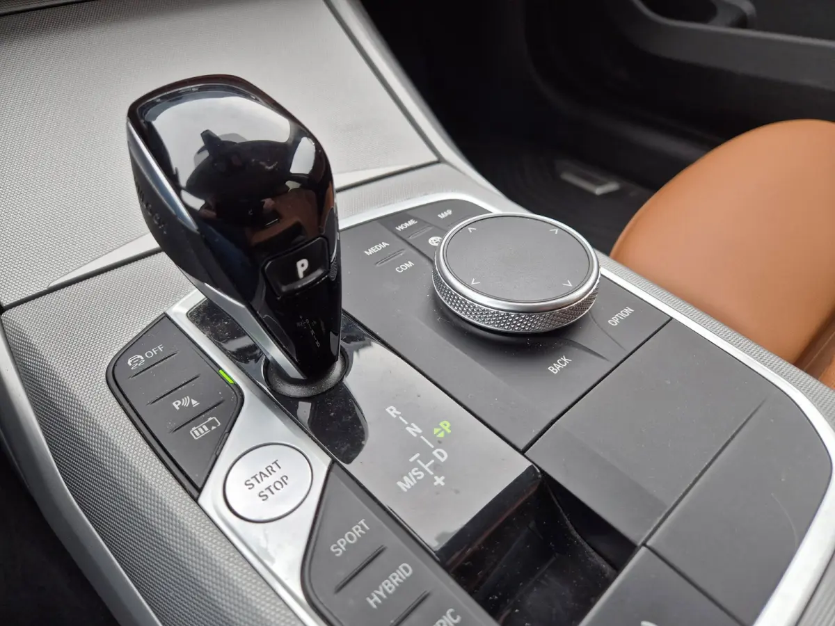 330e Business Edition Plus - M Sport - Leder - Navigatie - Camera - Cruise - Clima - Elektr Trekhaak