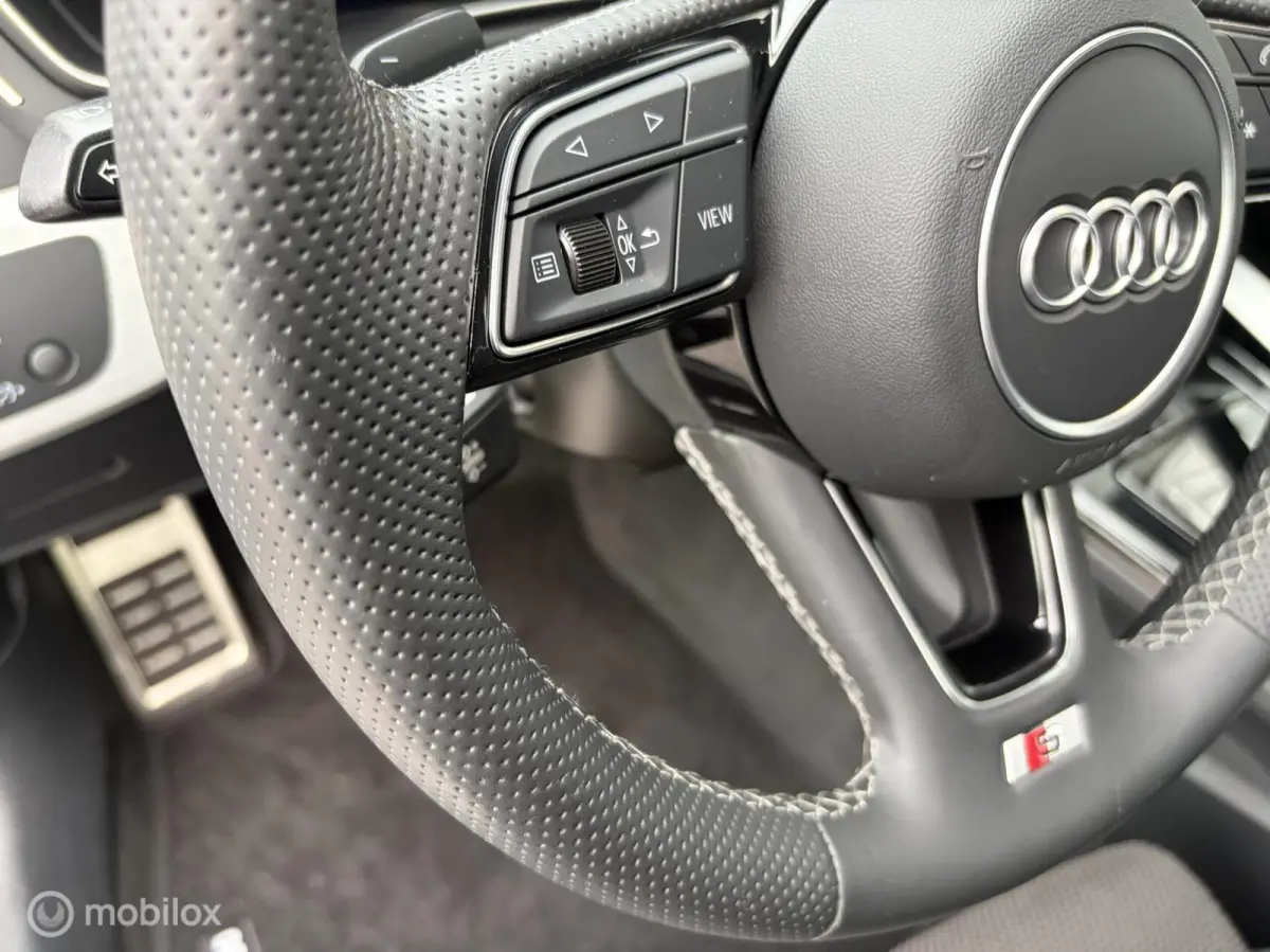 35TFSI S-line|Wegklapbare Trekhaak|Carplay|Elect Achterklep. Audi A4 Avant 35 TFSI S-line|Wegklapbare Trekhaak|Carplay|Elect Achterklep.
