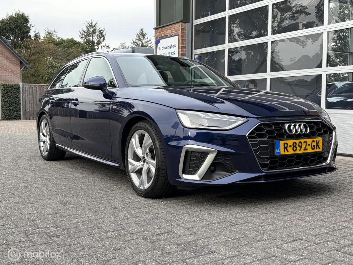 35TFSI S-line|Wegklapbare Trekhaak|Carplay|Elect Achterklep. Audi A4 Avant 35 TFSI S-line|Wegklapbare Trekhaak|Carplay|Elect Achterklep.